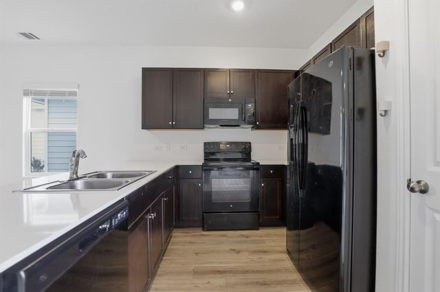 908 Rancho Del Cielo LOOP, Jarrell, TX 76537