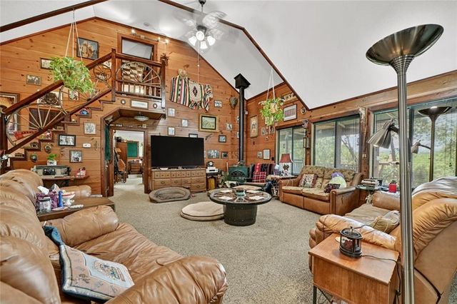 88 Wagon Tracks Ridge, Mineral Bluff, GA 30559