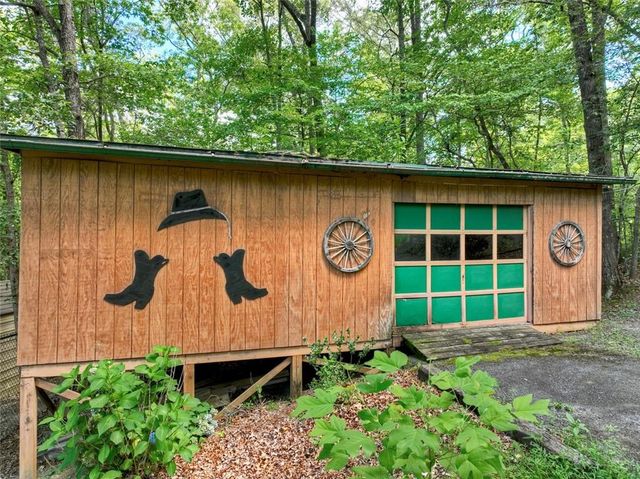 88 Wagon Tracks Ridge, Mineral Bluff, GA 30559