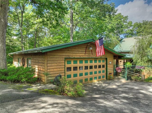 88 Wagon Tracks Ridge, Mineral Bluff, GA 30559