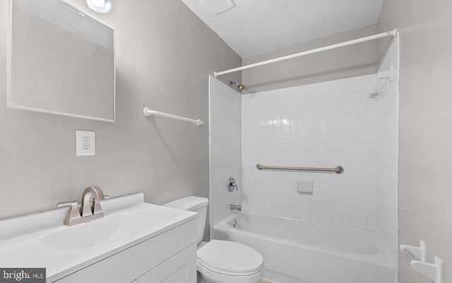 2713 WOOD HOLLOW PL, Fort Washington, MD 20744