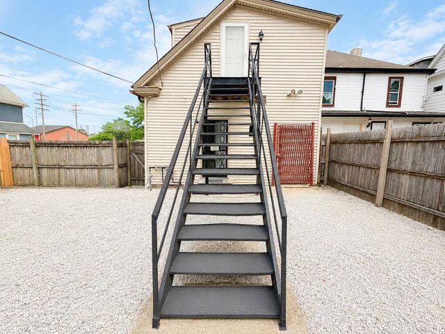 2219 W Broad Street, Columbus, OH 43223