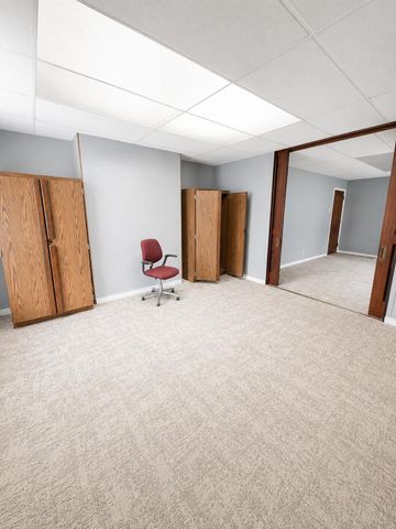 2219 W Broad Street, Columbus, OH 43223