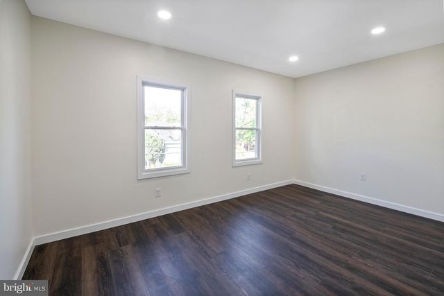 121 DICKINSON AVE, Hamilton, NJ 08629