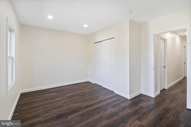 121 DICKINSON AVE, Hamilton, NJ 08629