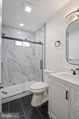 121 DICKINSON AVE, Hamilton, NJ 08629
