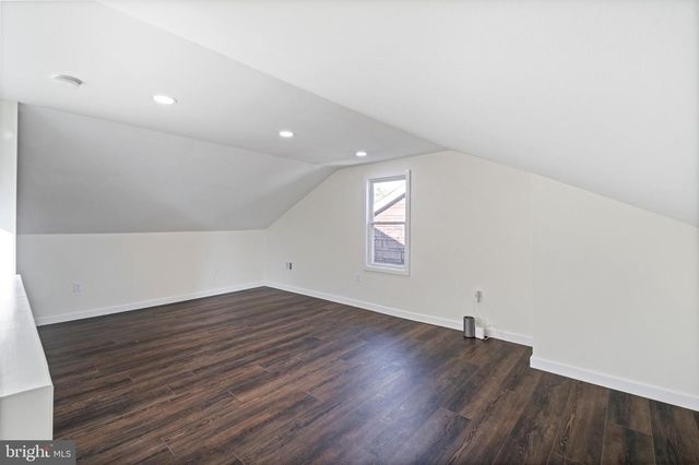 121 DICKINSON AVE, Hamilton, NJ 08629