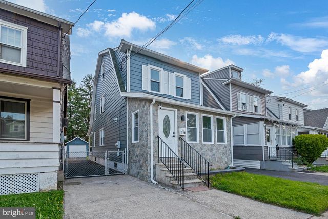 121 DICKINSON AVE, Hamilton, NJ 08629