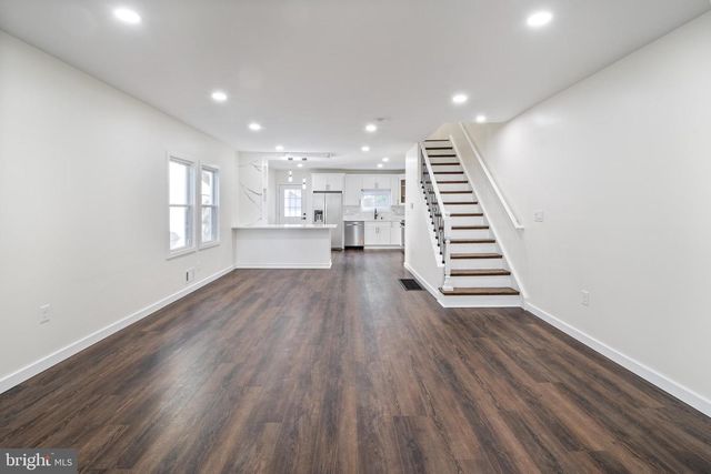 121 DICKINSON AVE, Hamilton, NJ 08629
