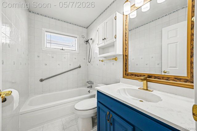 39106 Ross Street, Livonia, MI 48154