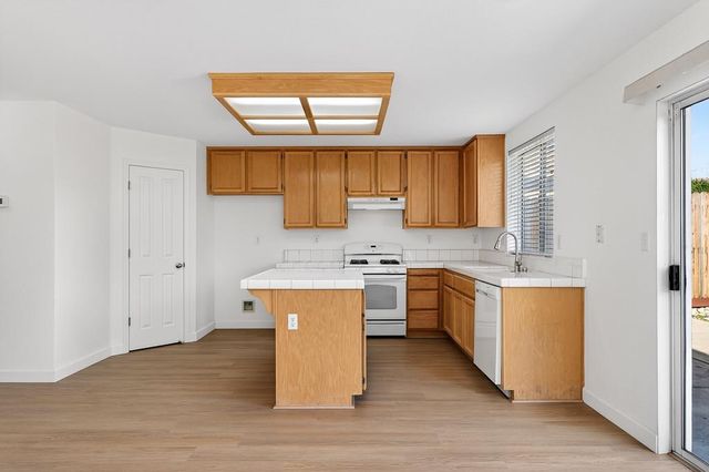 5971 Kylench Ct, Citrus Heights, CA 95621