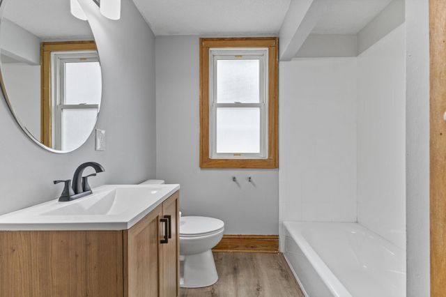 2915 Logan Avenue N, Minneapolis, MN 55411