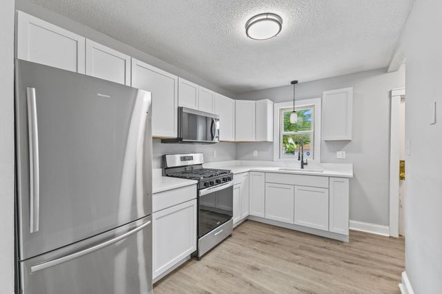 2915 Logan Avenue N, Minneapolis, MN 55411
