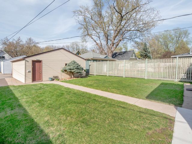 1945 Portland Avenue, Saint Paul, MN 55104