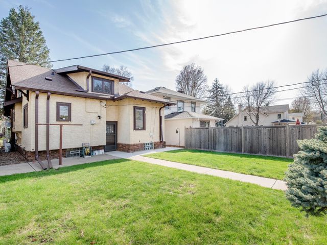 1945 Portland Avenue, Saint Paul, MN 55104