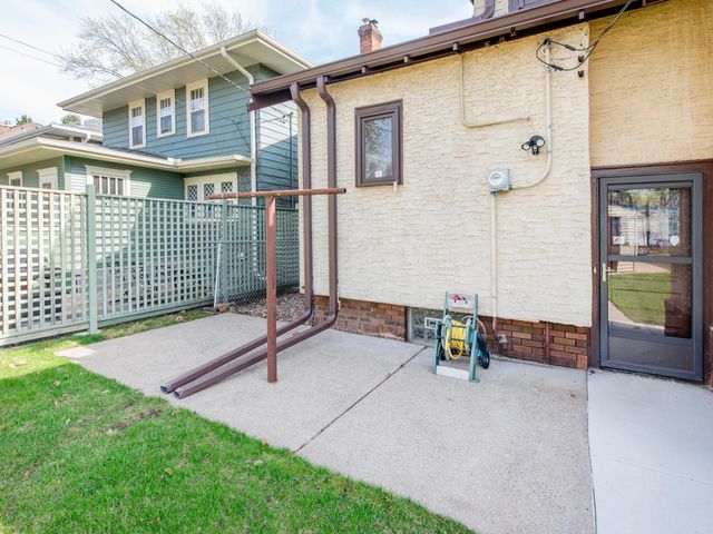 1945 Portland Avenue, Saint Paul, MN 55104