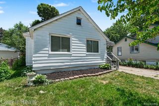 23432 Couzens Avenue, Hazel Park, MI 48030
