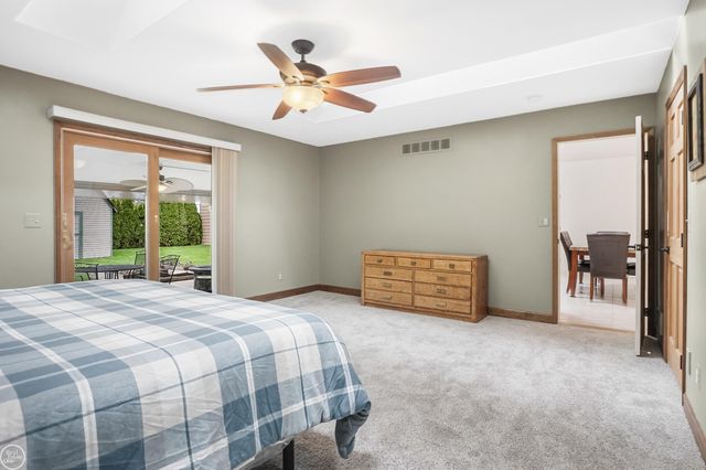 45073 Grant Park, Utica, MI 48317