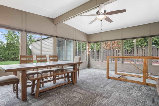 45073 Grant Park, Utica, MI 48317