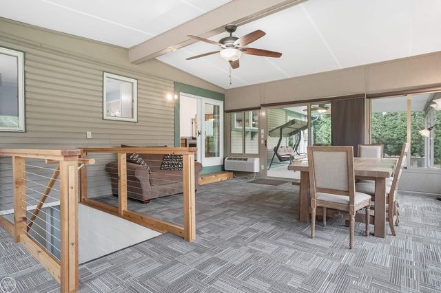 45073 Grant Park, Utica, MI 48317