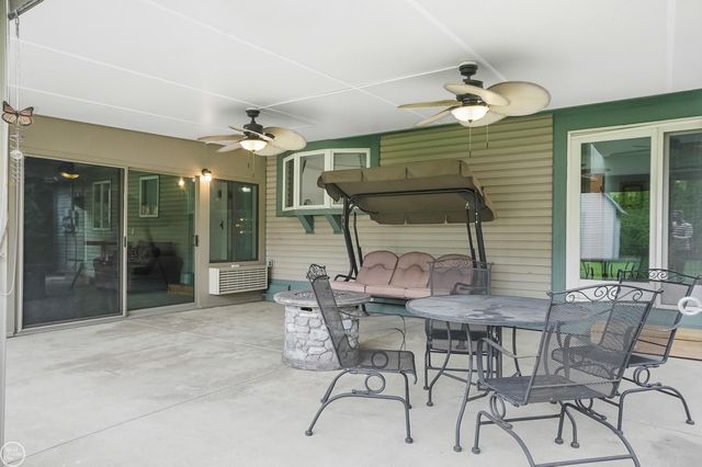 45073 Grant Park, Utica, MI 48317