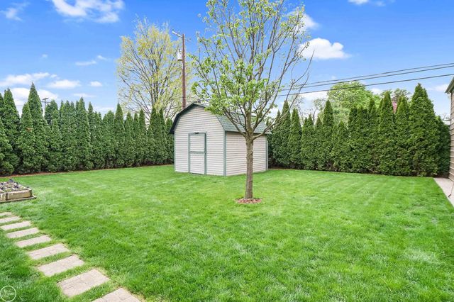 45073 Grant Park, Utica, MI 48317