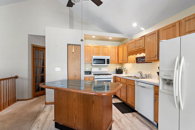 1352 Fox Hound Trail, Beecher, IL 60401