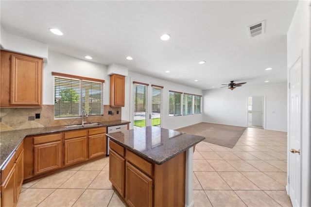 27876 Post Oak, Murrieta, CA 92562