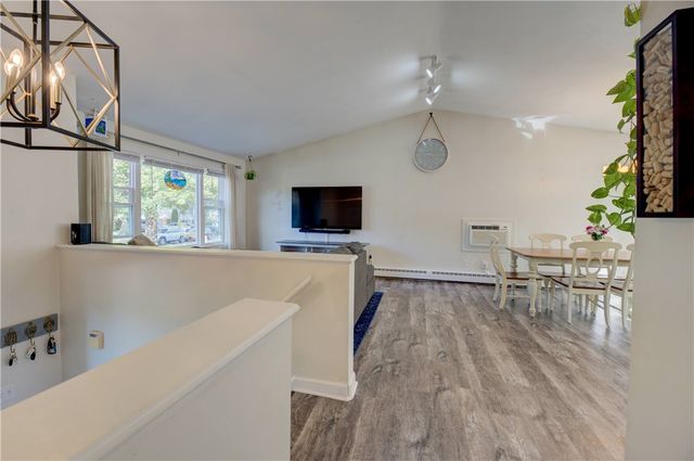 100 Holmes Road, Warwick, RI 02888