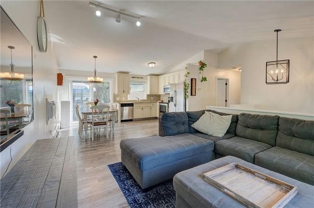 100 Holmes Road, Warwick, RI 02888