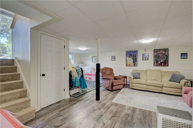 100 Holmes Road, Warwick, RI 02888