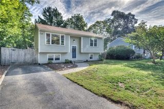 100 Holmes Road, Warwick, RI 02888