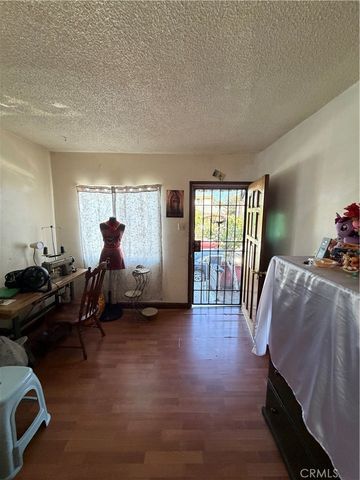 963 Hollins, Los Angeles, CA 90023