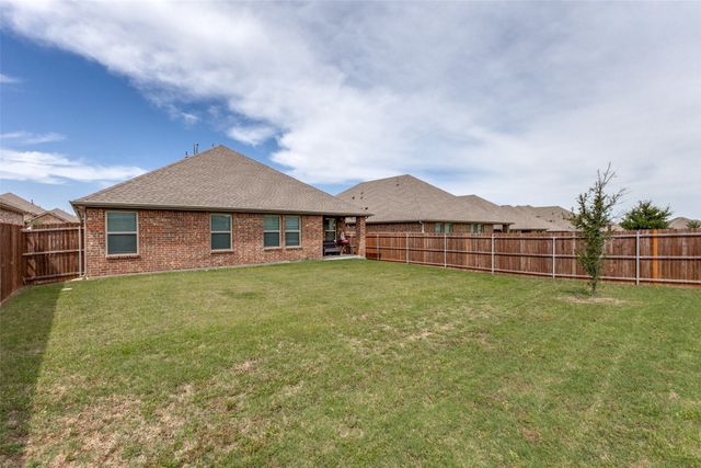 756 Daybreak Lane, Lavon, TX 75166