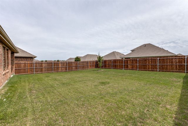 756 Daybreak Lane, Lavon, TX 75166