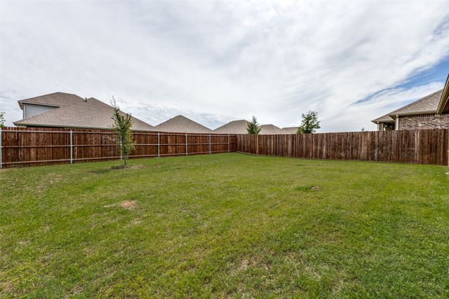 756 Daybreak Lane, Lavon, TX 75166