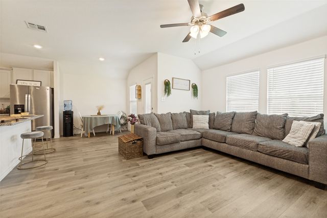 756 Daybreak Lane, Lavon, TX 75166