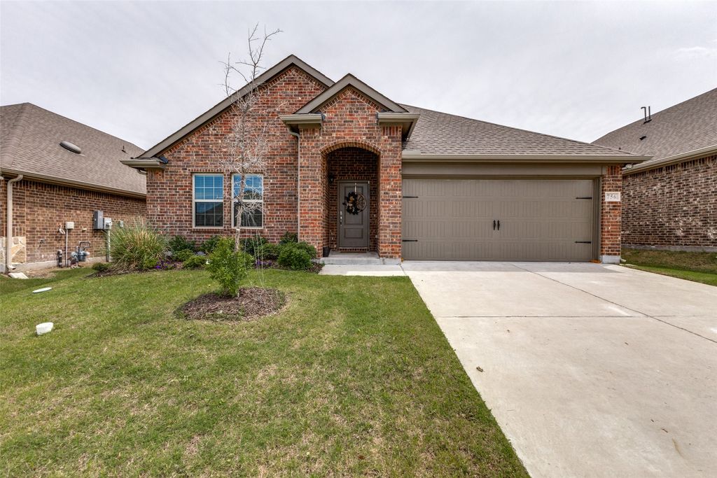 756 Daybreak Lane, Lavon, TX 75166