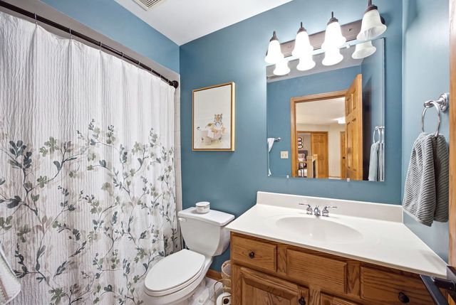 8N055 Secretariat Court, St. Charles, IL 60175