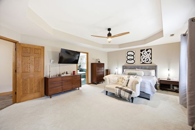8N055 Secretariat Court, St. Charles, IL 60175