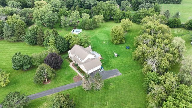 8N055 Secretariat Court, St. Charles, IL 60175