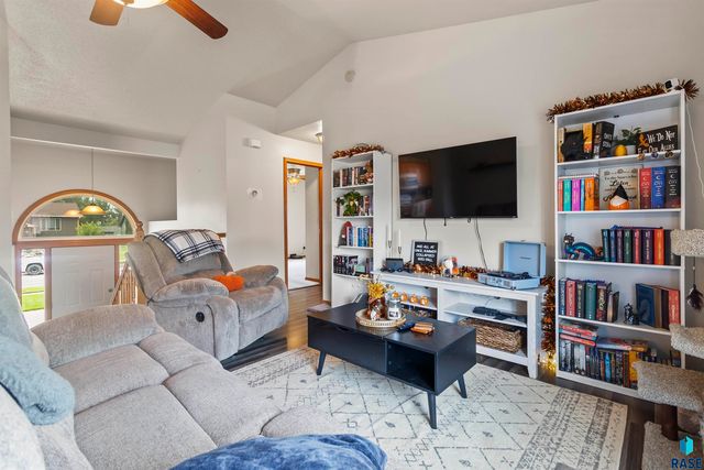 7208 W 66th St Street, Sioux Falls, SD 57106