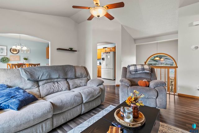 7208 W 66th St Street, Sioux Falls, SD 57106