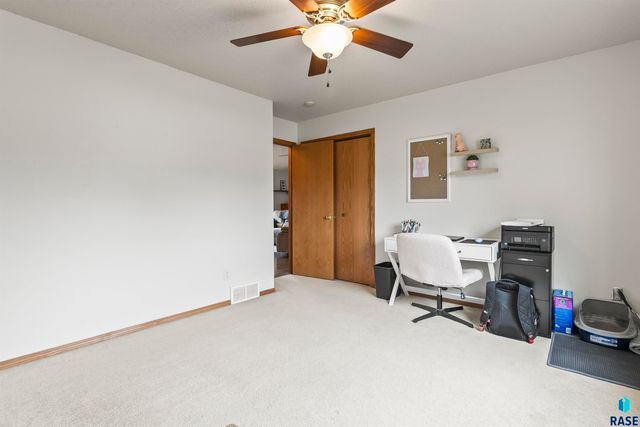 7208 W 66th St Street, Sioux Falls, SD 57106