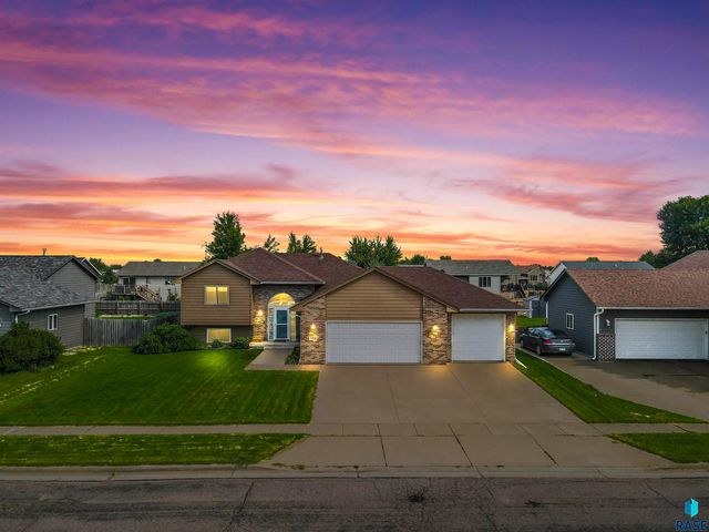 7208 W 66th St Street, Sioux Falls, SD 57106
