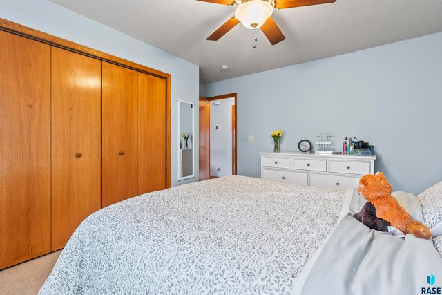 7208 W 66th St Street, Sioux Falls, SD 57106