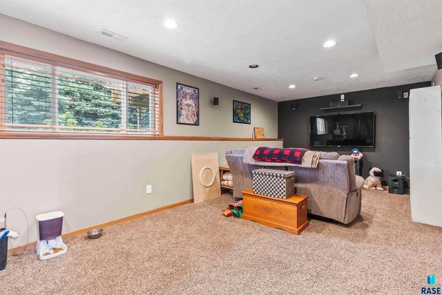 7208 W 66th St Street, Sioux Falls, SD 57106