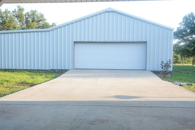 3100 Shady Oaks Drive, Brownwood, TX 76801