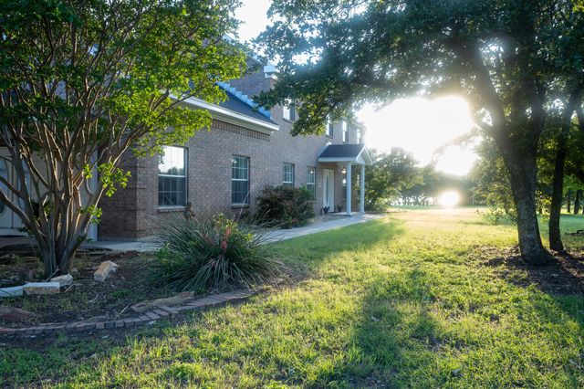 3100 Shady Oaks Drive, Brownwood, TX 76801