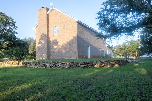 3100 Shady Oaks Drive, Brownwood, TX 76801